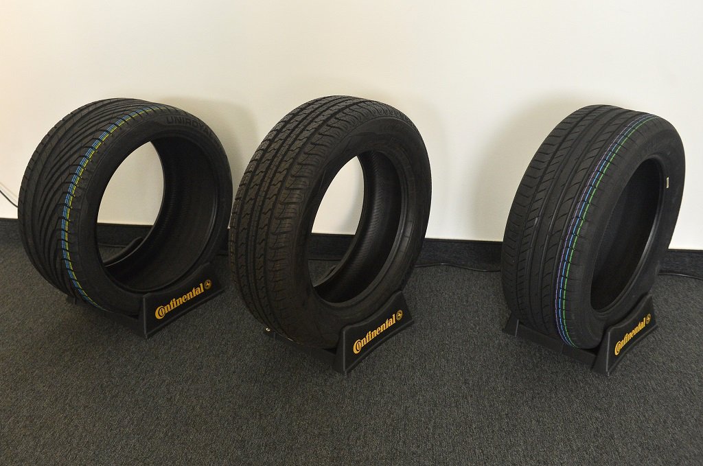 Continental pneu