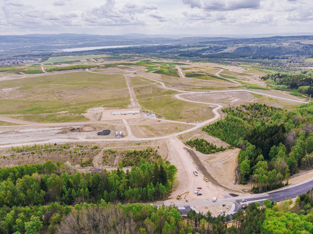 Stavba vývojového centra BMW pri Sokolove