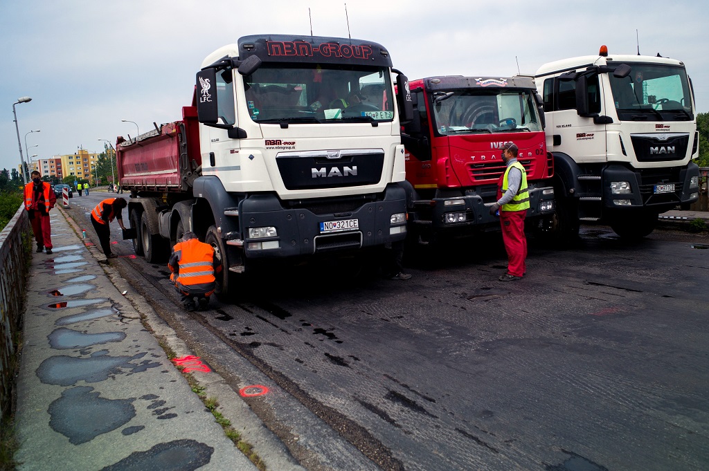 Záťažová skúška Vážskeho mosta v Komárne