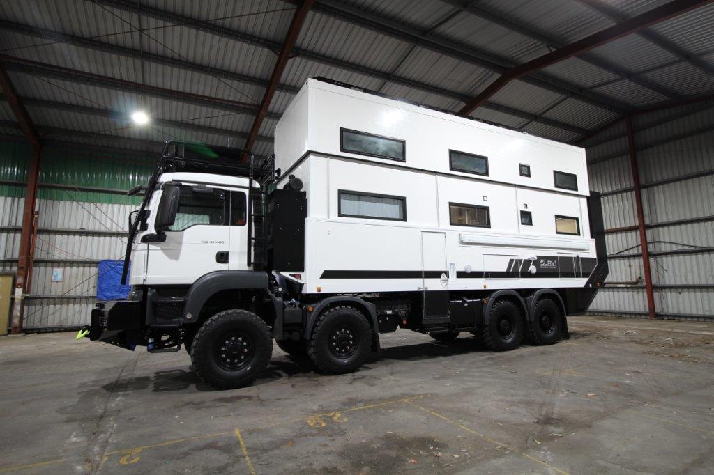 Expedičné vozidlo SLRV Commander 8x8 na podvozku MAN TGS