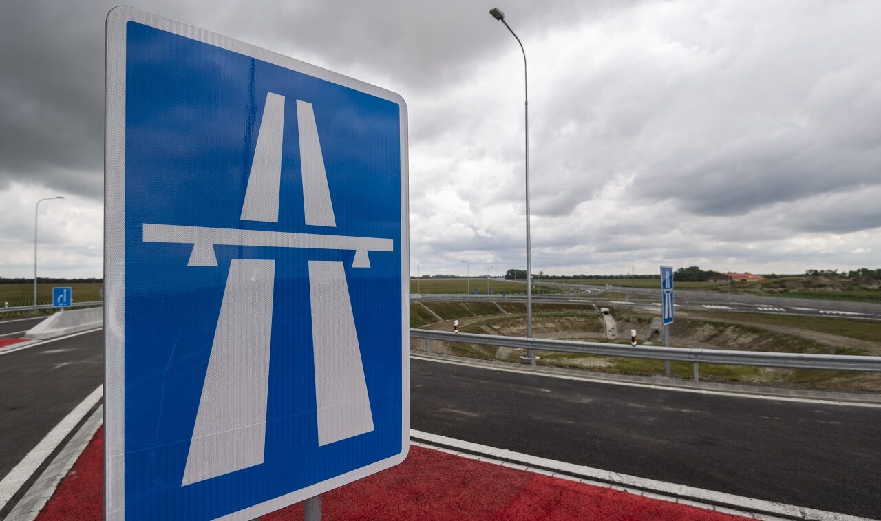 Značka označujúca diaľnicu