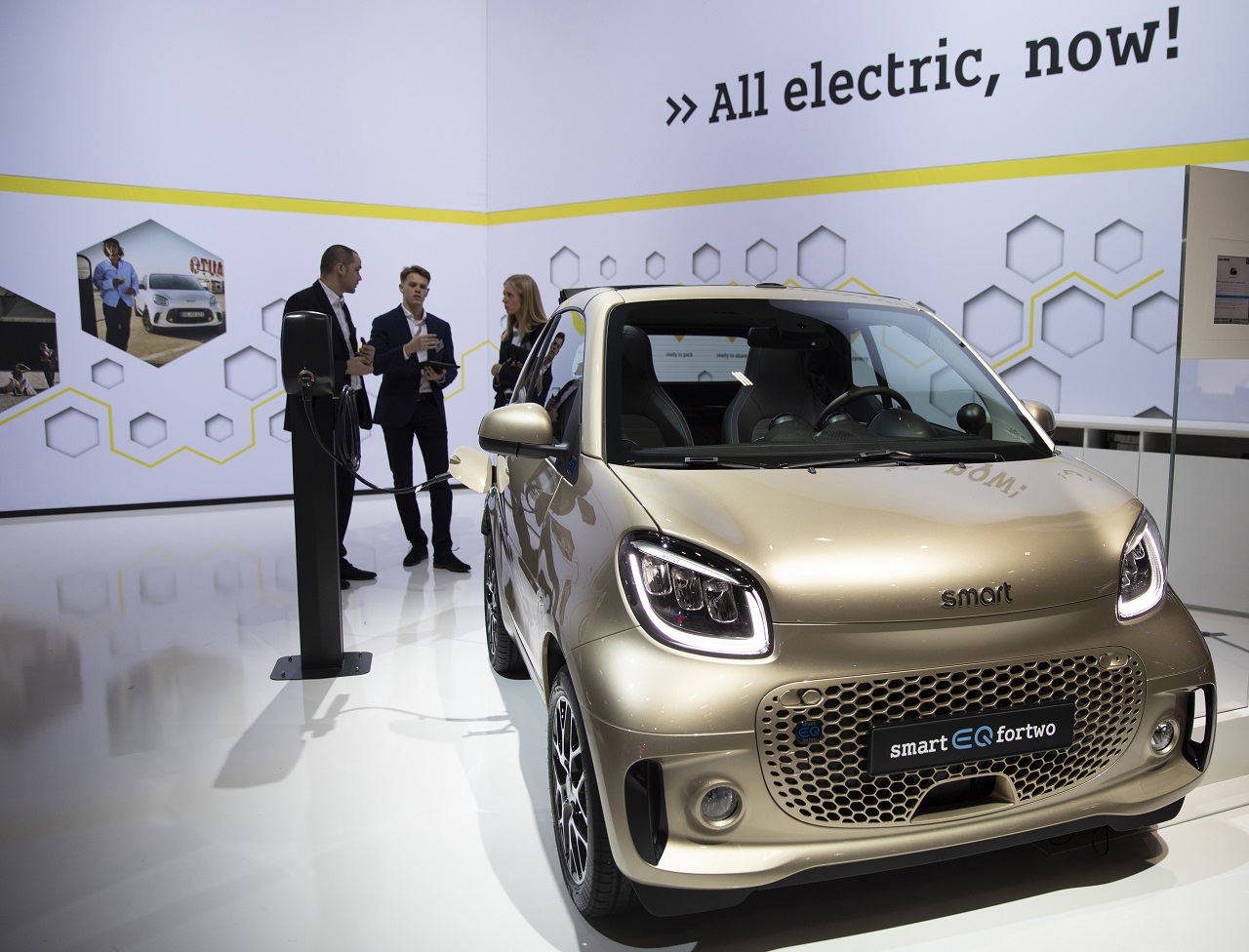 Elektrický Smart na autosalóne