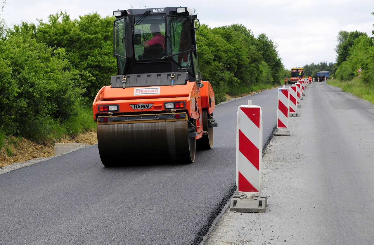 Oprava cesty v Stropkove