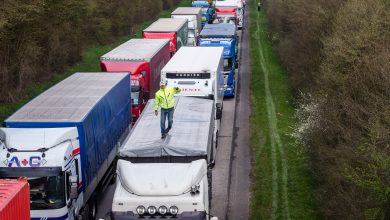 Dlhá kolóna kamiónov v Belgicku