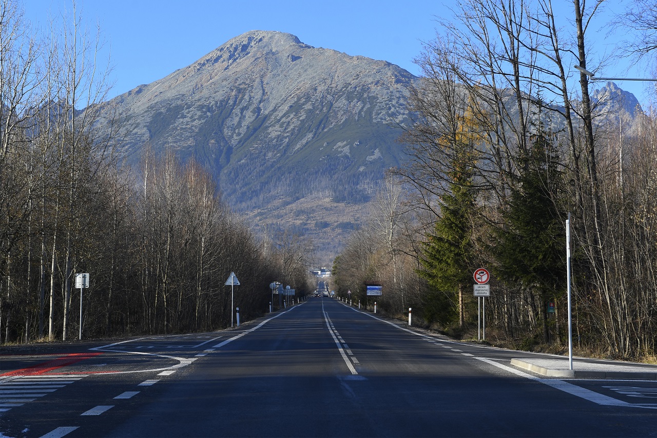 Zrekonštruovaná cesta z Popradu do Smokovca