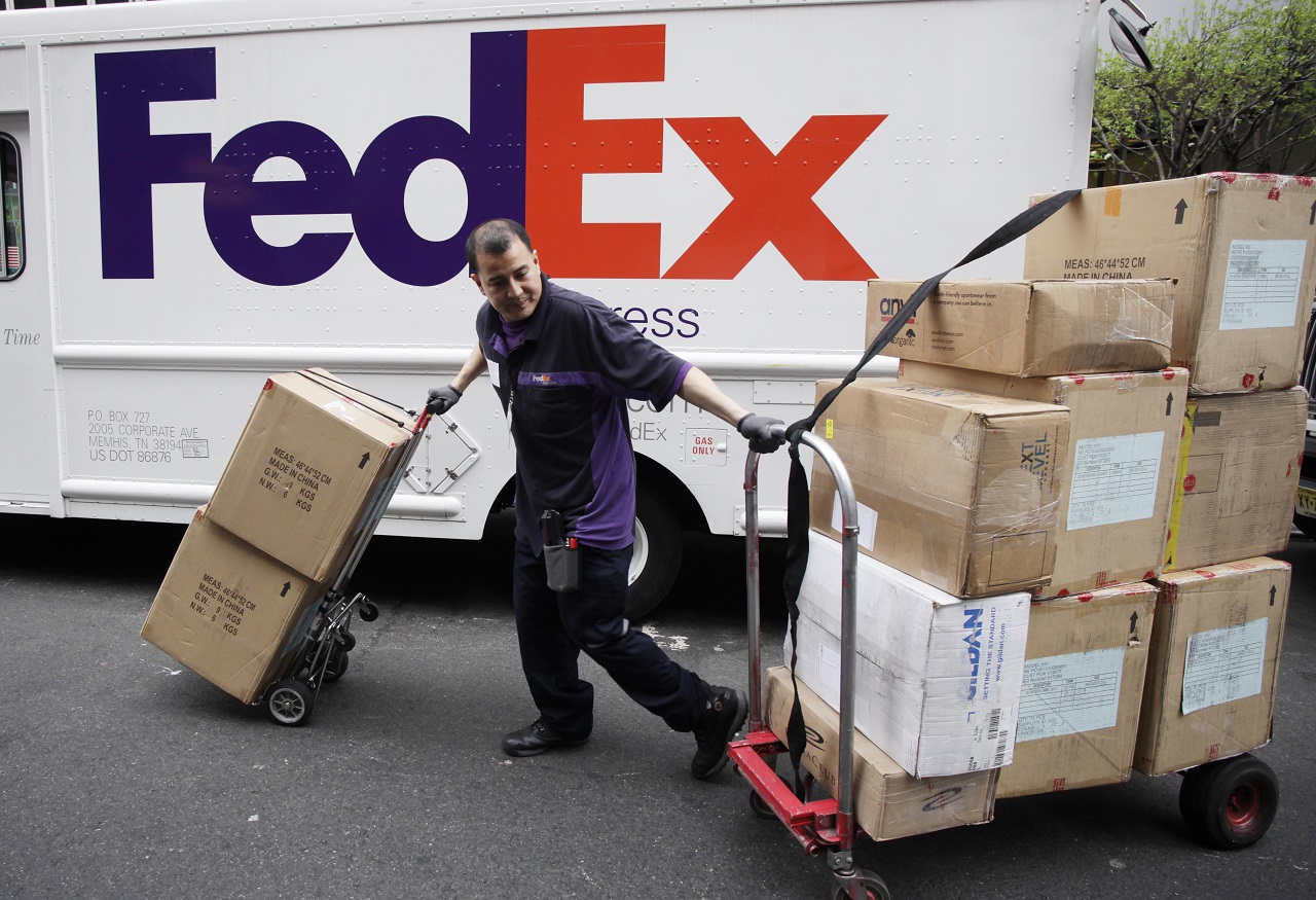 Kuriér FedEx v USA