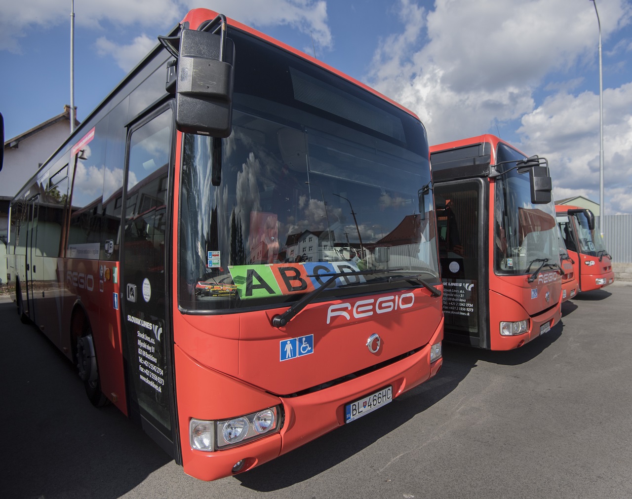 Autobusy Slovak Lines v Malackách