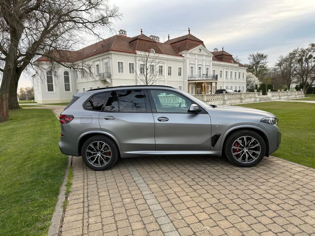 BMW X5 - neodolateľná elegancia pre náročných