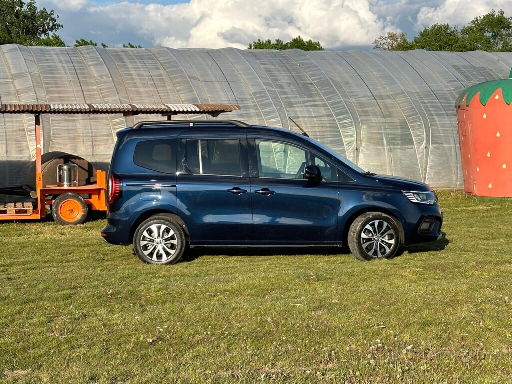 Renault Kangoo E-TECH - plne elektrické mestské MPV